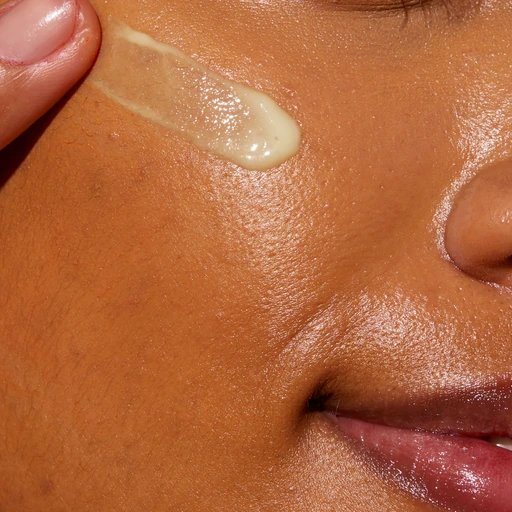 CeraVe Retinol Serum for Face with Niacinamide & Hyaluronic Acid - Image 4