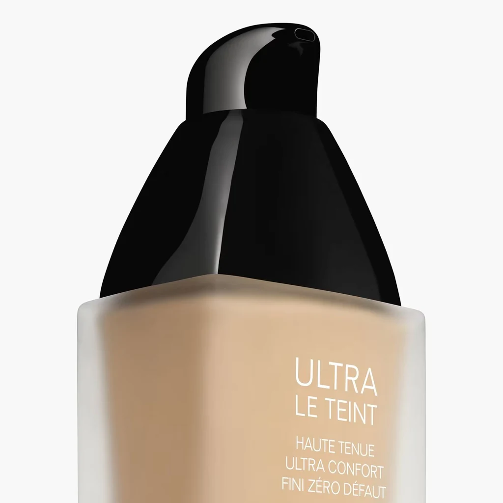 CHANEL ULTRA LE TEINT FLUIDE ULTRAWEAR – Flawless Finish Foundation - Image 2